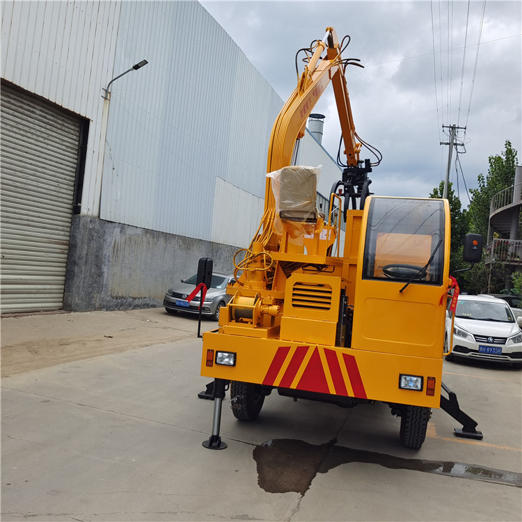 濟(jì)寧供應(yīng) 8噸四不像車載抓木器與泡沫造粒機(jī)——林業(yè)與回收行業(yè)的得力助手